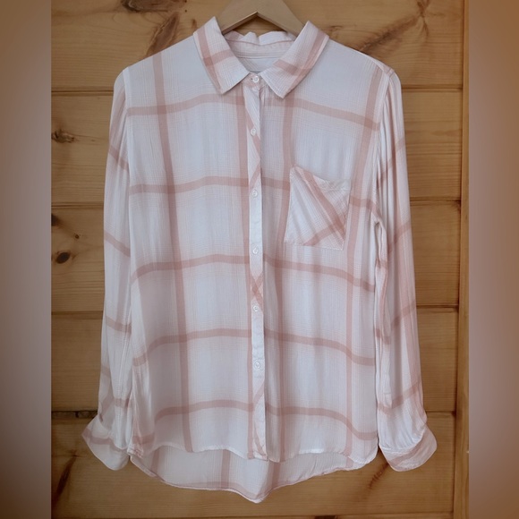 Rails Hunter Button Up Shirt
White, Blush & Sand
Size small
Perfect condition - Picture 5 of 15